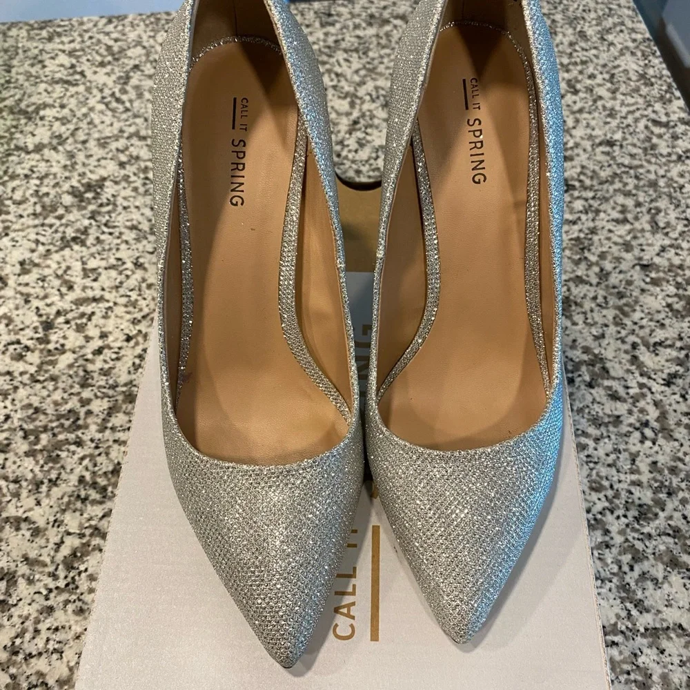 Silver heels - Picture 7 of 7